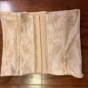 Maidenform Beige Waist Cincher size 2X